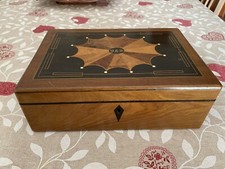 Cofanetto portagioie in legno