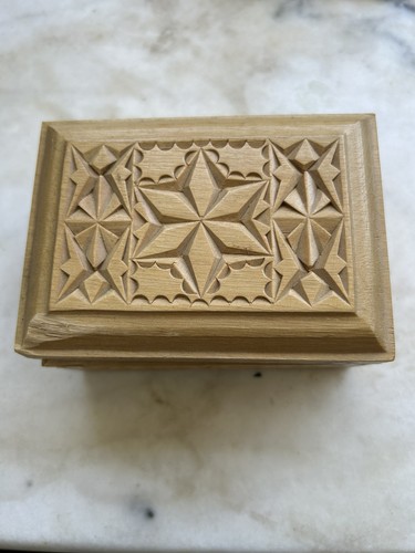 Portagioie legno intarsiato - in,